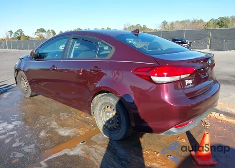 2018 Kia Forte Lx z USA, uszkodzony, nr VIN 3KPFK4A71JE282018